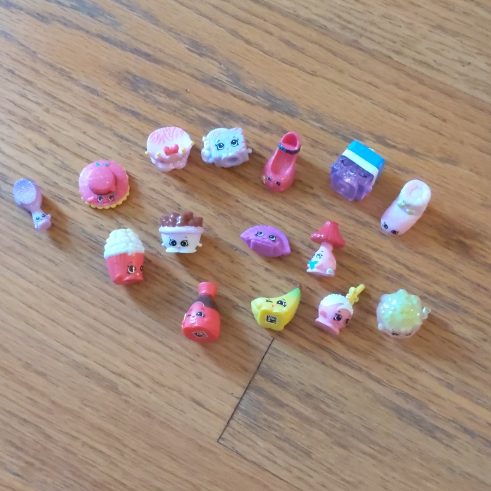 15 Shopkins (6 are sparkly)